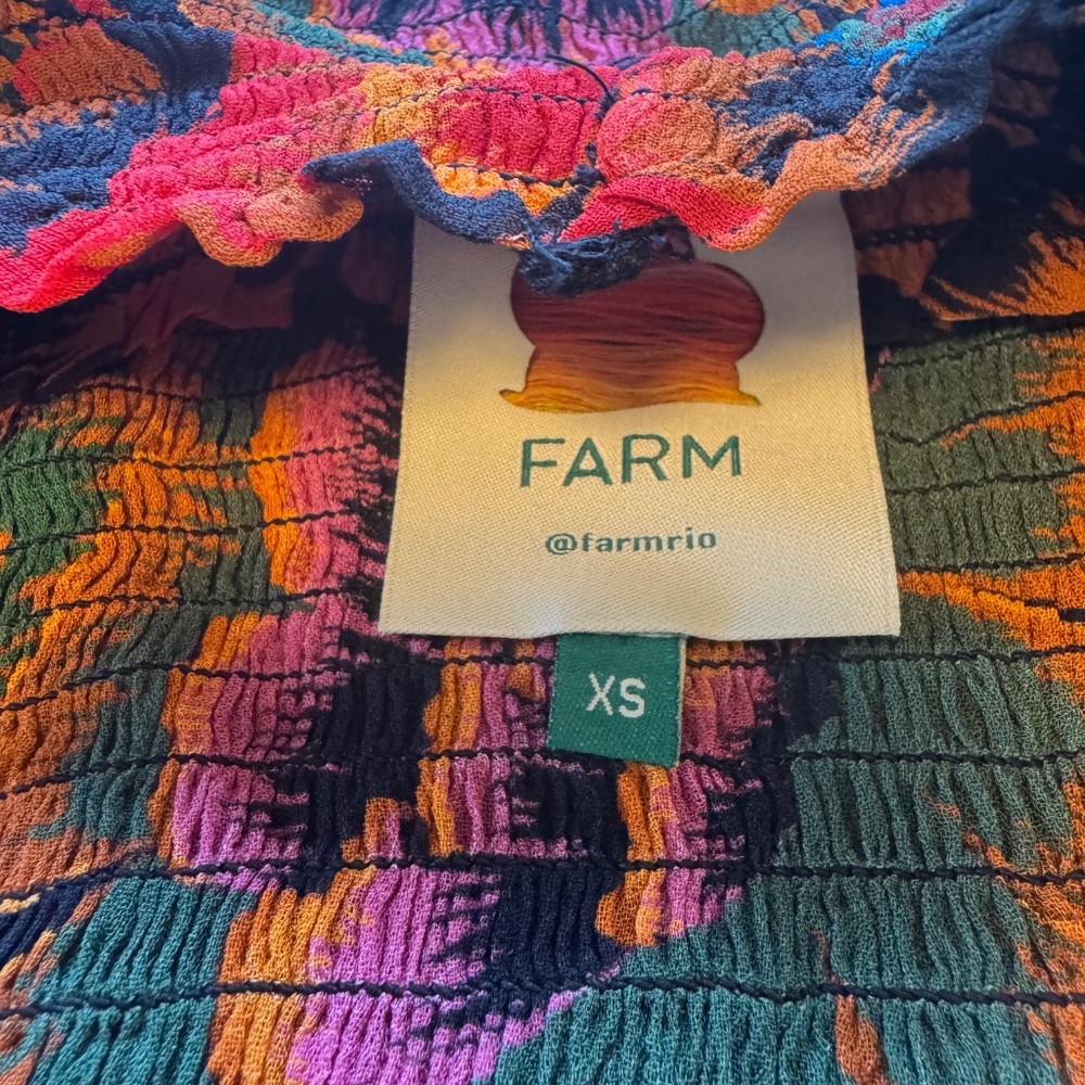 Farm Rio turtleneck floral blouse - Picture 4 of 9